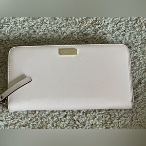 Kate Spade Pale Pink zip wallet